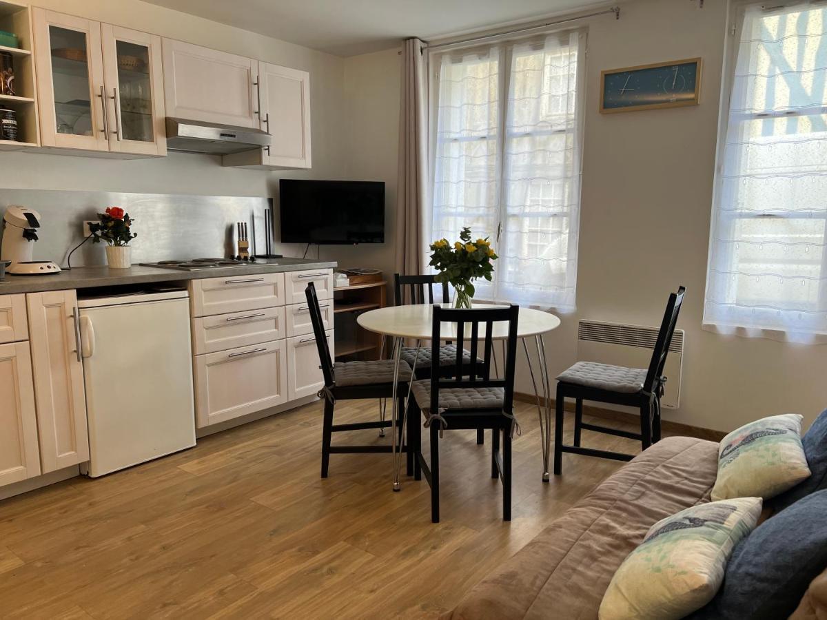 Le Pastel Apartment องเฟลอร์ ภายนอก รูปภาพ